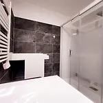Le Marend 4 - T3 Avec Terrasse Antibes