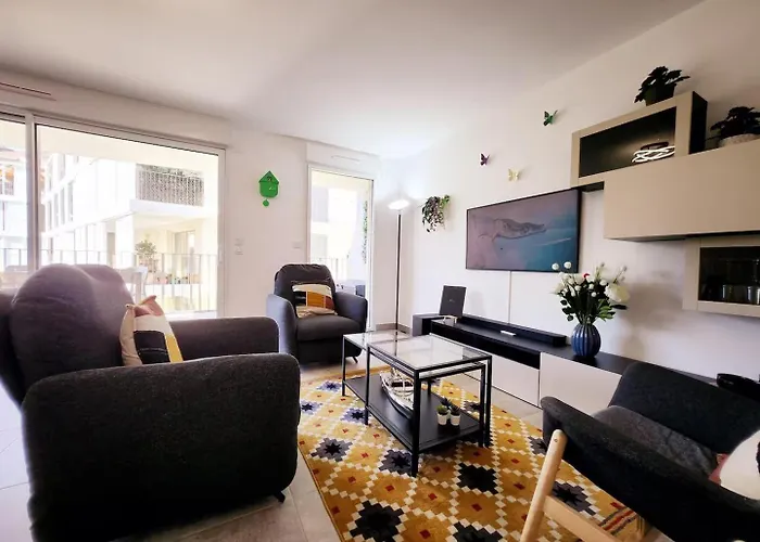 Lägenhet Le Marend 4 - T3 Avec Terrasse Antibes